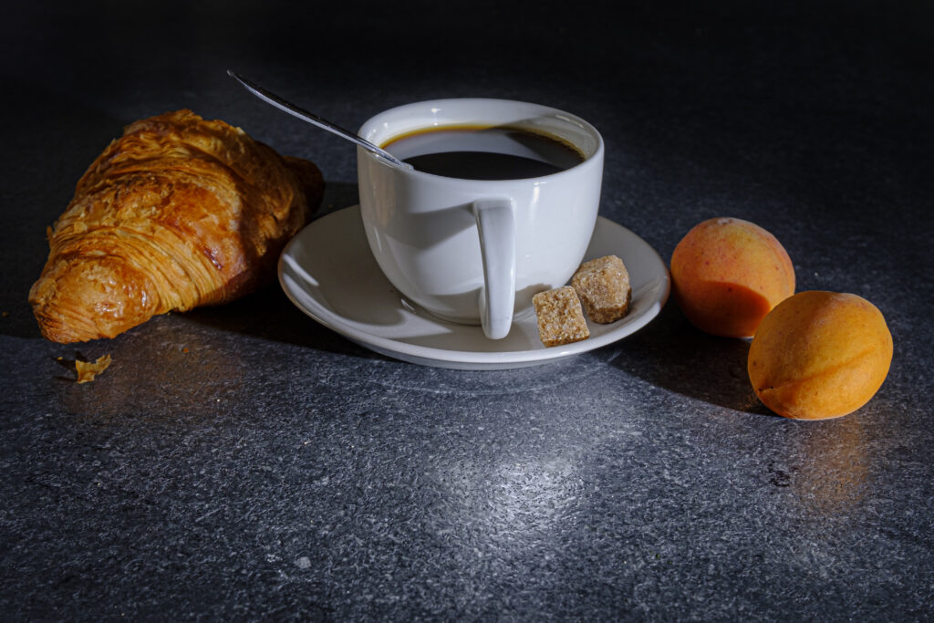 Matin, café, réveil, croissants, sucre